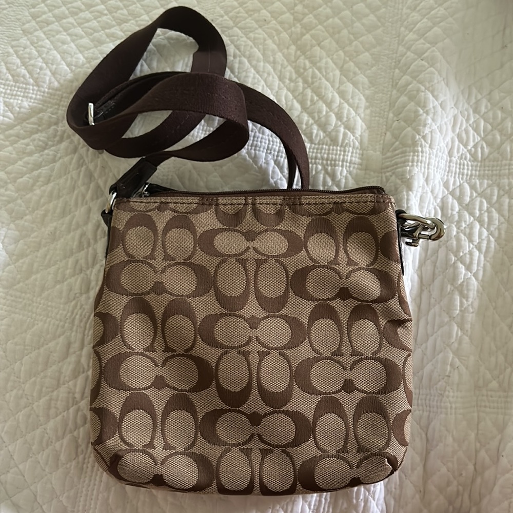 Never Worn - image 3